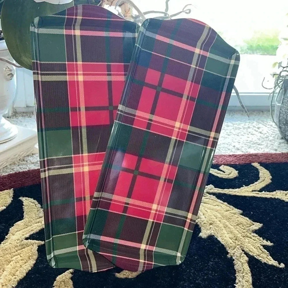 Tommy Bahama 2 Red Green Tartan Plaid Melamine Serving Platters Trays NWT - Picture 6 of 11